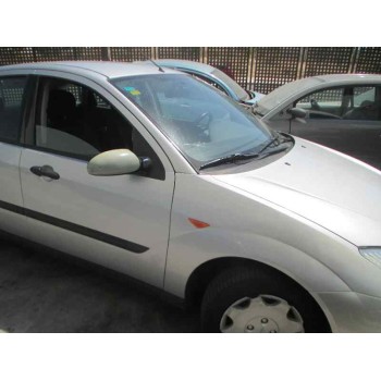 ford focus berlina (cak) del año 2000