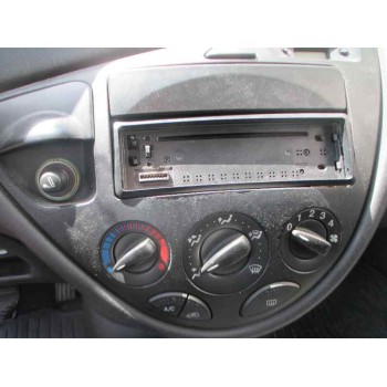 ford focus berlina (cak) del año 2000