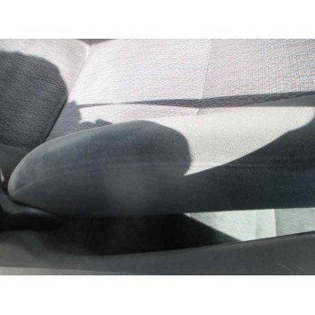 ford focus berlina (cak) del año 2000