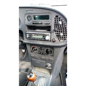 saab 900 berlina del año 1994