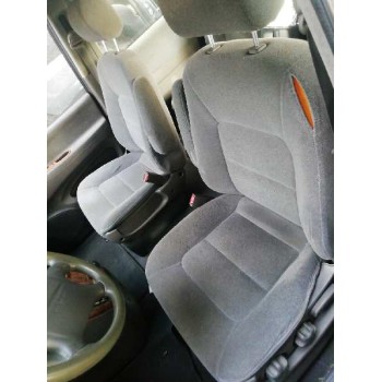 kia carnival del año 2001