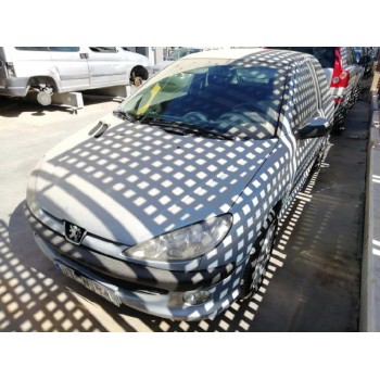 peugeot 206 berlina del año 2001