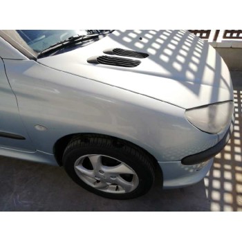 peugeot 206 berlina del año 2001