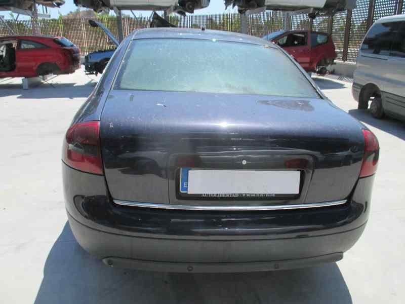 AUDI A6 BERLINA (4B2)
