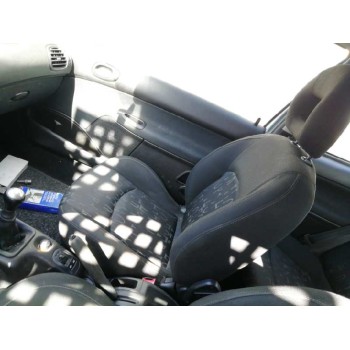 peugeot 206 berlina del año 2001