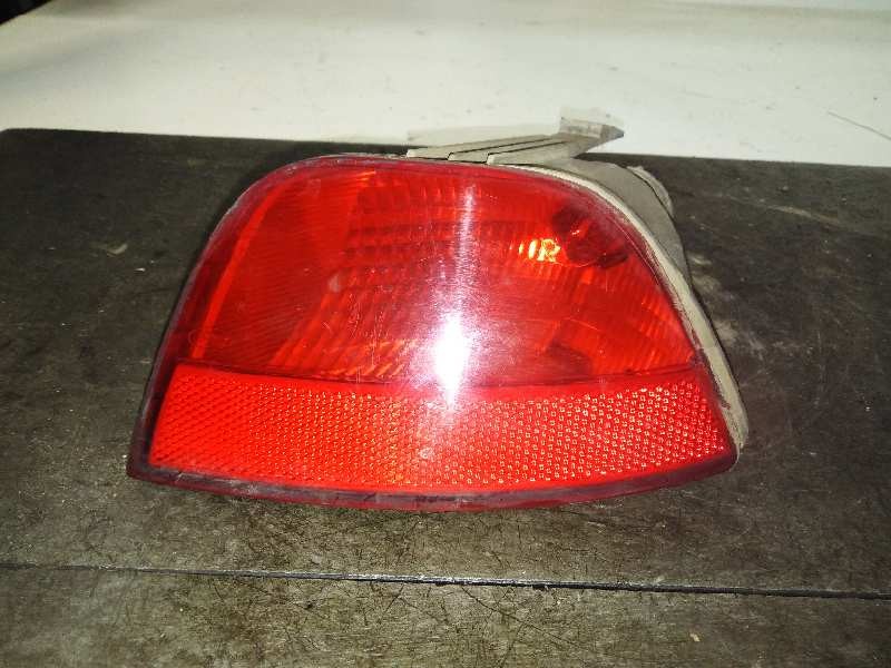 Recambio de faro antiniebla trasero izquierdo para ford focus berlina (cap) referencia OEM IAM   
