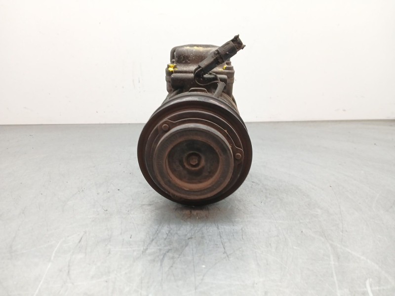 Recambio de compresor aire acondicionado para ssangyong rodius i 2.7 xdi referencia OEM IAM 180500390A 7D1810159 