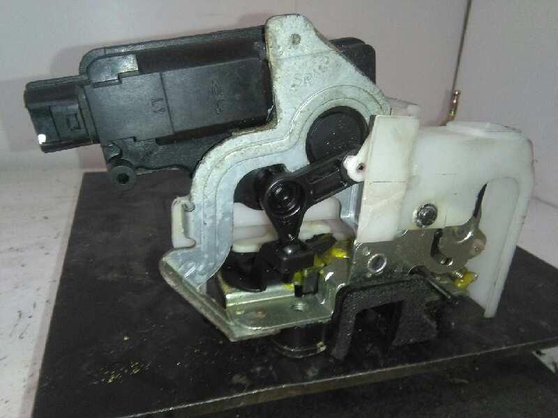 Recambio de cerradura puerta trasera derecha para kia picanto 1.1 ex referencia OEM IAM 8142007010HU 8142007010 5 PINS