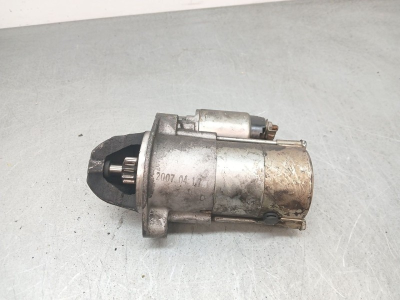 Recambio de motor arranque para ssangyong rodius i 2.7 xdi referencia OEM IAM 6611514101  