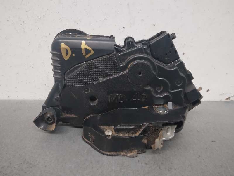 Recambio de cerradura puerta delantera derecha para toyota prius (nhw20) basis referencia OEM IAM 6903047081 6 PINES 