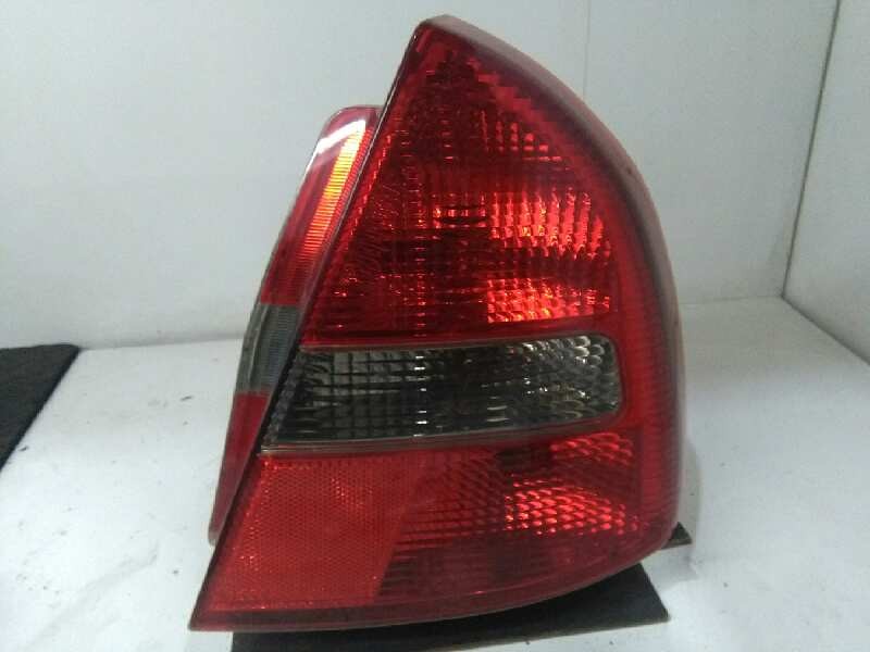 Recambio de piloto trasero derecho para mitsubishi carisma berlina 5 (da0) 1600 classic referencia OEM IAM   EXTERIOR