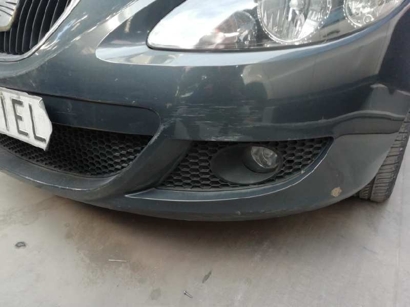 Recambio de paragolpes delantero para seat leon (1p1) 1.6 referencia OEM IAM  1 SERIE GRIS