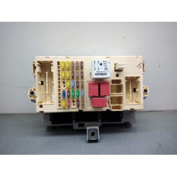 CAJA RELES / FUSIBLES 