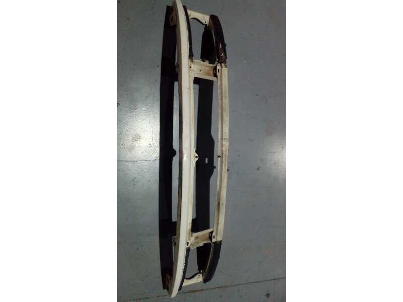 Recambio de panel frontal para iveco daily caja cerrada (1999 =>) referencia OEM IAM  TRAVESAÑO SUPERIOR 