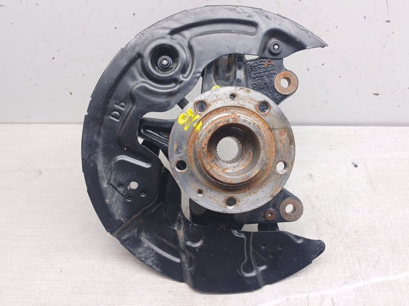 Recambio de mangueta delantera derecha para peugeot 3008 iii hybrid motor hn09 referencia OEM IAM   