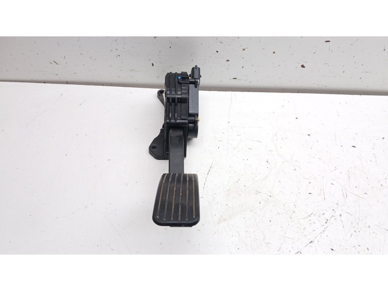 Recambio de potenciometro pedal para ssangyong korando limited 4x2 referencia OEM IAM 2055034000  