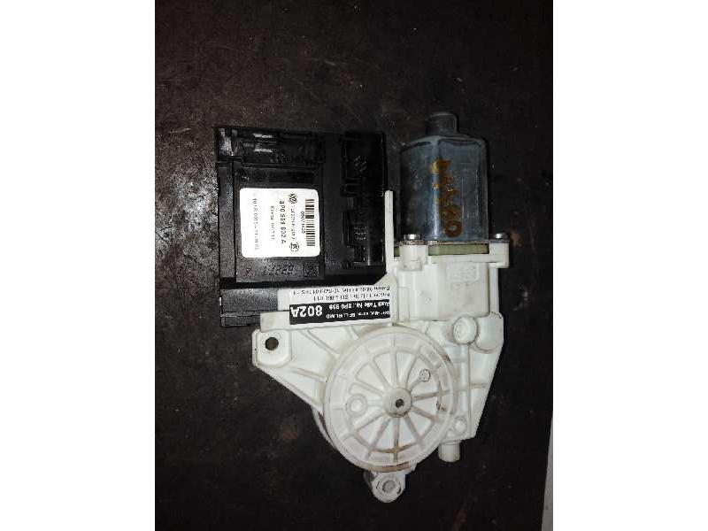 Recambio de motor elevalunas delantero derecho para audi a3 (8p) 1.9 tdi ambiente referencia OEM IAM 8P0959802A  