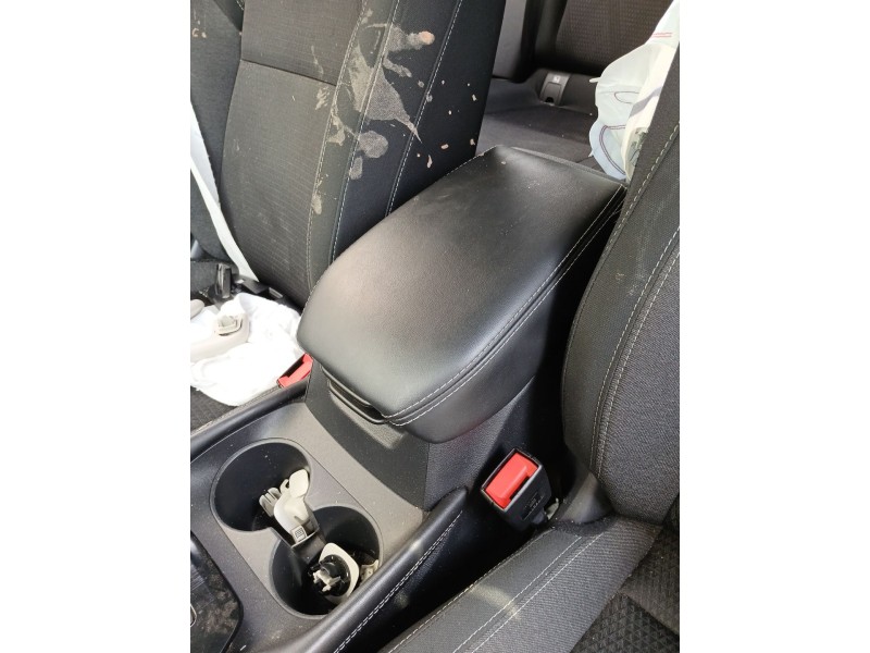 Recambio de apoyabrazos central para nissan qashqai iii (j12) 1.3 dig-t referencia OEM IAM 969206UM0A  969116UN0A