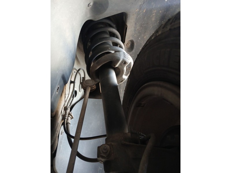 Recambio de amortiguador delantero izquierdo para skoda yeti (5l) 2.0 tdi referencia OEM IAM 1K0412021KQ  