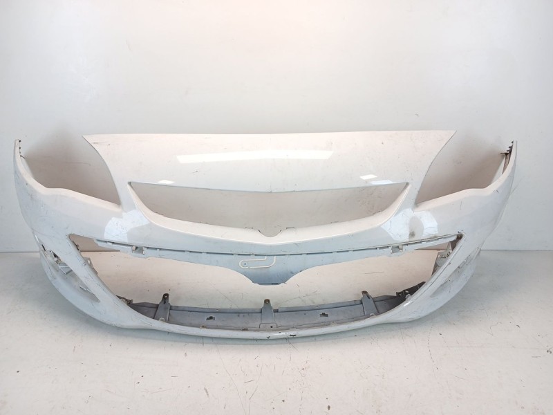 Recambio de paragolpes delantero para opel astra j (p10) 1.6 sidi (68) referencia OEM IAM 13368660  