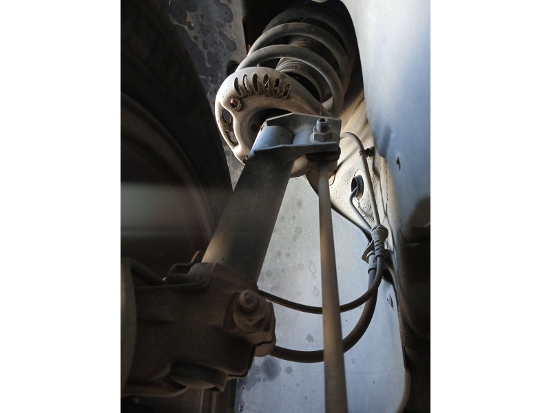 Recambio de amortiguador delantero derecho para skoda yeti (5l) 2.0 tdi referencia OEM IAM 1K0412021KQ  