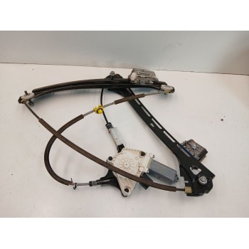 ELEVALUNAS DELANTERO DERECHO A2077200846 