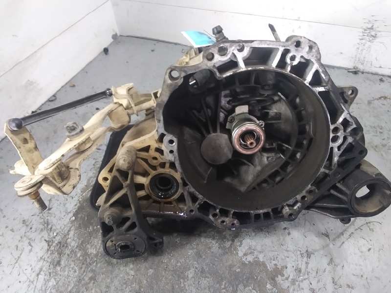 Recambio de caja cambios para opel combo (corsa c) 1.3 16v cdti referencia OEM IAM  5V 