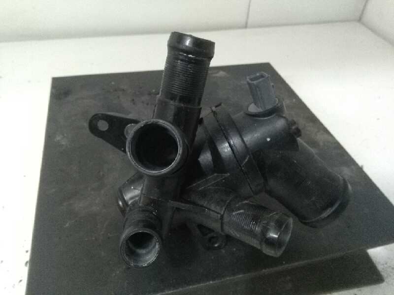 Recambio de termostato para renault captur 1.2 tce referencia OEM IAM 110617089R  