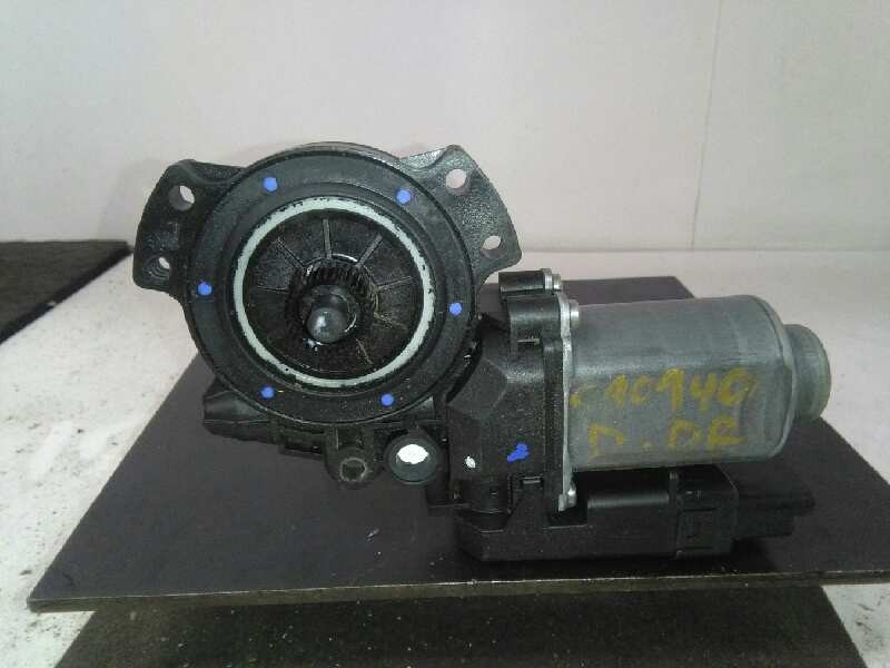 Recambio de motor elevalunas delantero derecho para opel zafira b edition ´´111 jahre´´ referencia OEM IAM   6 PINS