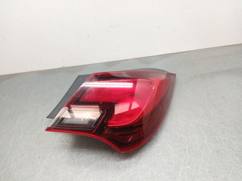 Recambio de piloto trasero derecho para opel astra j gtc 1.4 (08) referencia OEM IAM 13281266  