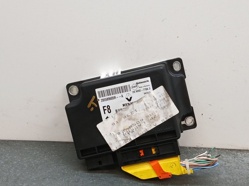 Recambio de centralita airbag para renault scenic iii grand dynamique referencia OEM IAM 285589605r  