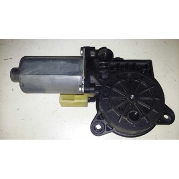 Recambio de motor elevalunas delantero derecho para ford fiesta (cbk) ambiente referencia OEM IAM 0130821939  2 PINS