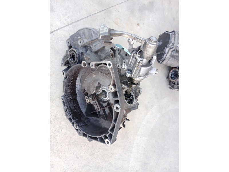 Recambio de caja casco para opel astra gtc cosmo referencia OEM IAM   