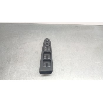 MANDO ELEVALUNAS DELANTERO IZQUIERDO 935713W300GAH 935703w400wk 