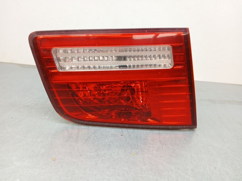 Recambio de piloto trasero izquierdo interior para kia magentis ii (mg) 2.0 crdi referencia OEM IAM 924062G0  