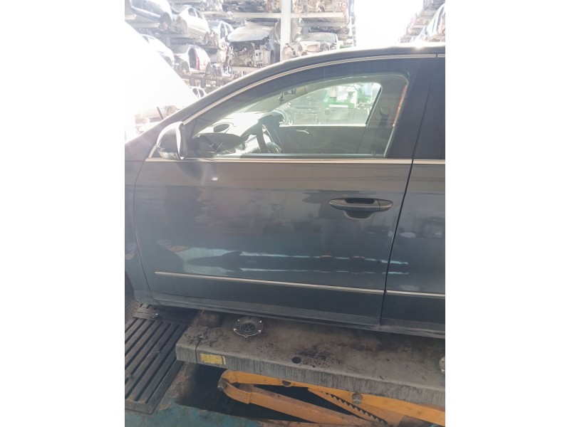 Recambio de puerta delantera izquierda para volkswagen passat b6 (3c2) 2.0 tdi 16v referencia OEM IAM 3C4831055J  