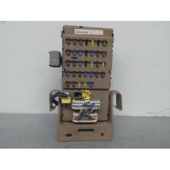 CAJA RELES / FUSIBLES 82201AJ000 