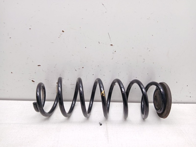 Recambio de muelle trasero derecho para seat arona (kj7, kjp) 1.0 tsi referencia OEM IAM 2q0512149  