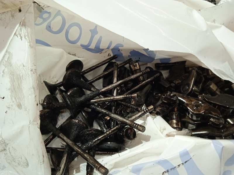 Recambio de despiece motor para bmw serie 1 coupe (e82) 2.0 turbodiesel cat referencia OEM IAM  TAQUES Y VALVULAS 