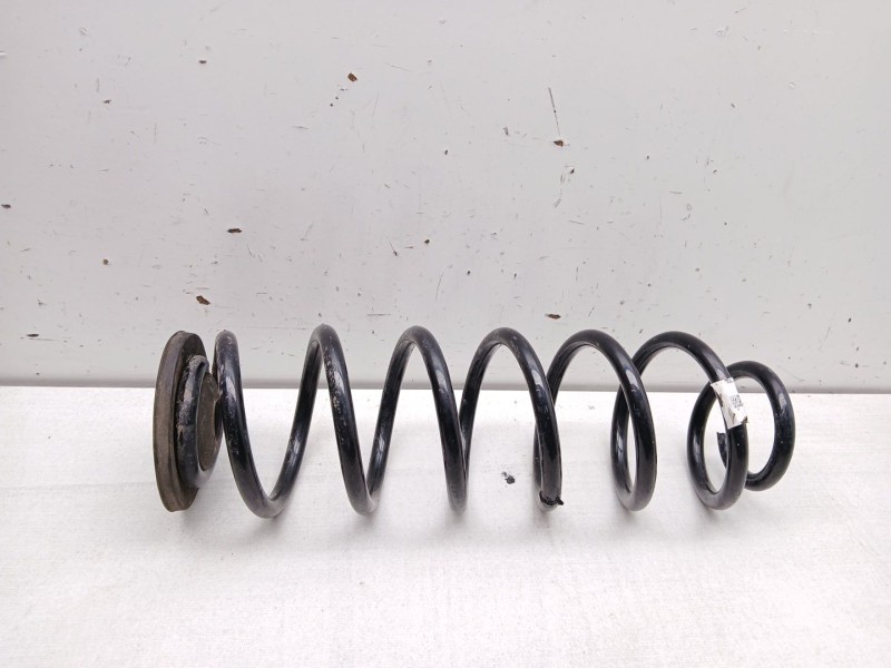 Recambio de muelle trasero izquierdo para seat arona (kj7, kjp) 1.0 tsi referencia OEM IAM 2q0512149  