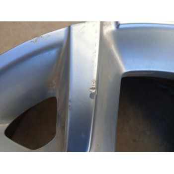 Recambio de llanta para jeep avenger (j2) referencia OEM IAM 6.5JX17 H2 ET32 52197382 17 PULGADAS