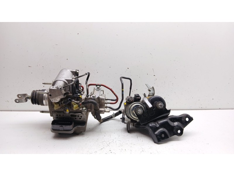 Recambio de abs para toyota auris (_e15_) 1.8 hybrid (zwe150_) referencia OEM IAM 4405002160  