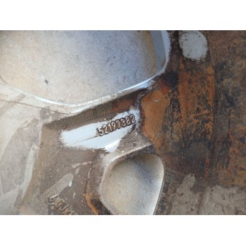 Recambio de llanta para jeep avenger (j2) referencia OEM IAM 6.5JX17 H2 ET32 52197382 17 PULGADAS