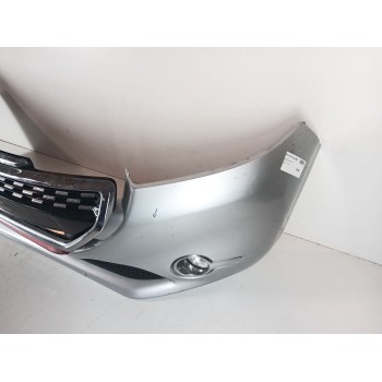 Recambio de paragolpes delantero para peugeot 208 1.6 16v hdi fap referencia OEM IAM 9672794477  