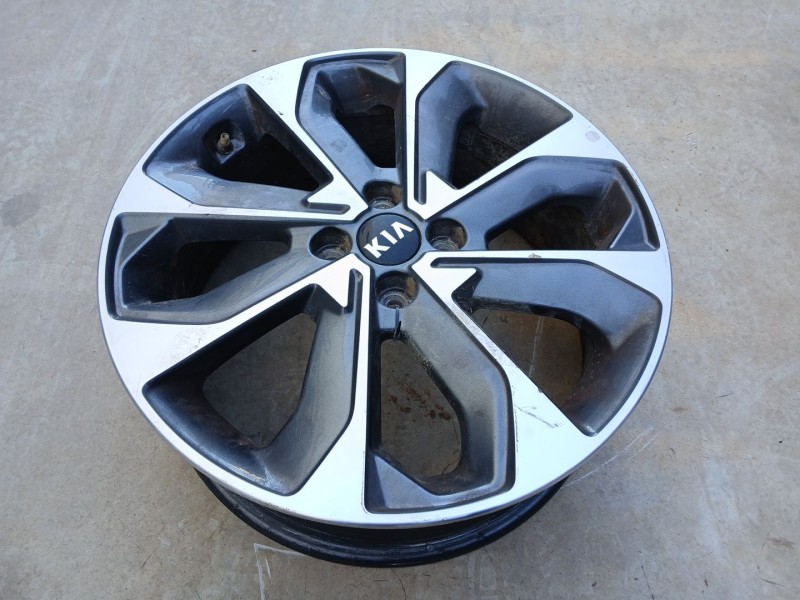 Recambio de llanta para kia stonic (yb) 1.2 cvvt referencia OEM IAM 6.5JX17 ET49 X1 52910H8500