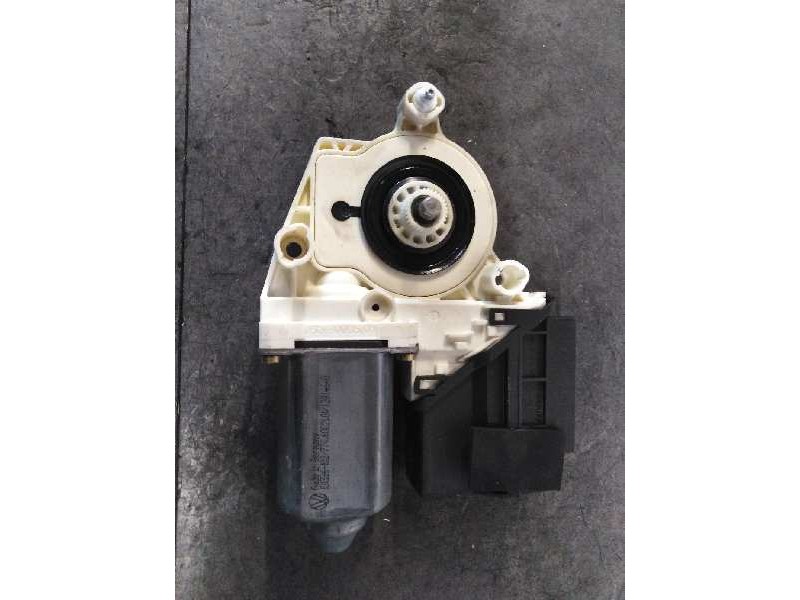 Recambio de motor elevalunas delantero derecho para seat ibiza (6l1) 1.4 16v referencia OEM IAM   