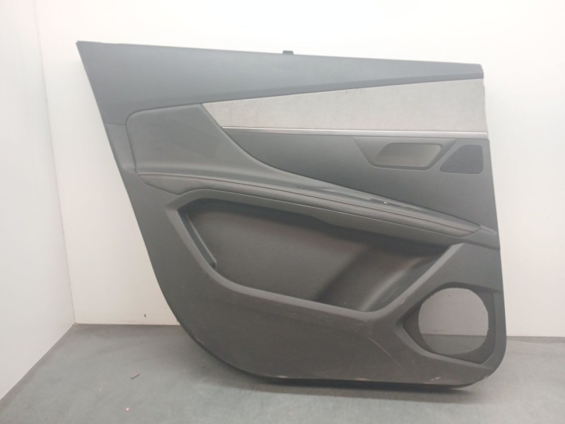 Recambio de guarnecido puerta trasera izquierda para peugeot 5008 gt referencia OEM IAM 98269872dg  