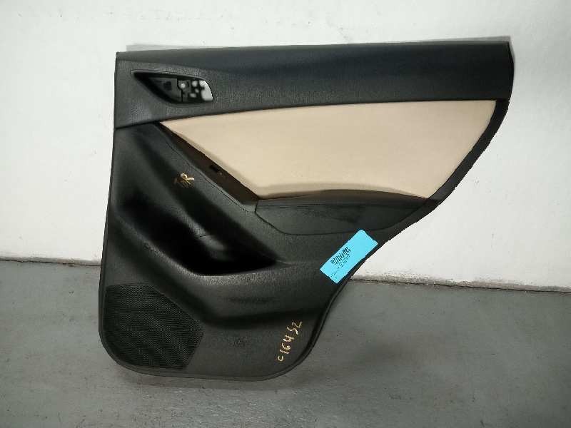 Recambio de guarnecido puerta trasera derecha para mazda cx-5 2.2 turbodiesel cat referencia OEM IAM   
