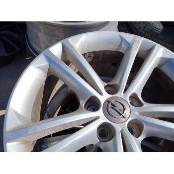 Recambio de llanta para opel insignia berlina edition referencia OEM IAM 8JX18 H2 IS42 X1 03UYD