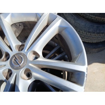 Recambio de llanta para opel insignia berlina edition referencia OEM IAM 8JX18 H2 IS42 X1 03UYD